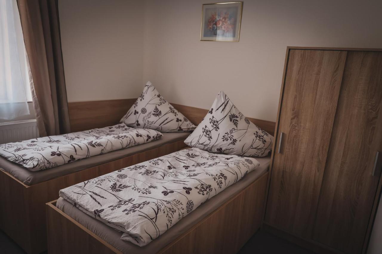 Hotel Apartment Faraon Rumburk Luaran gambar