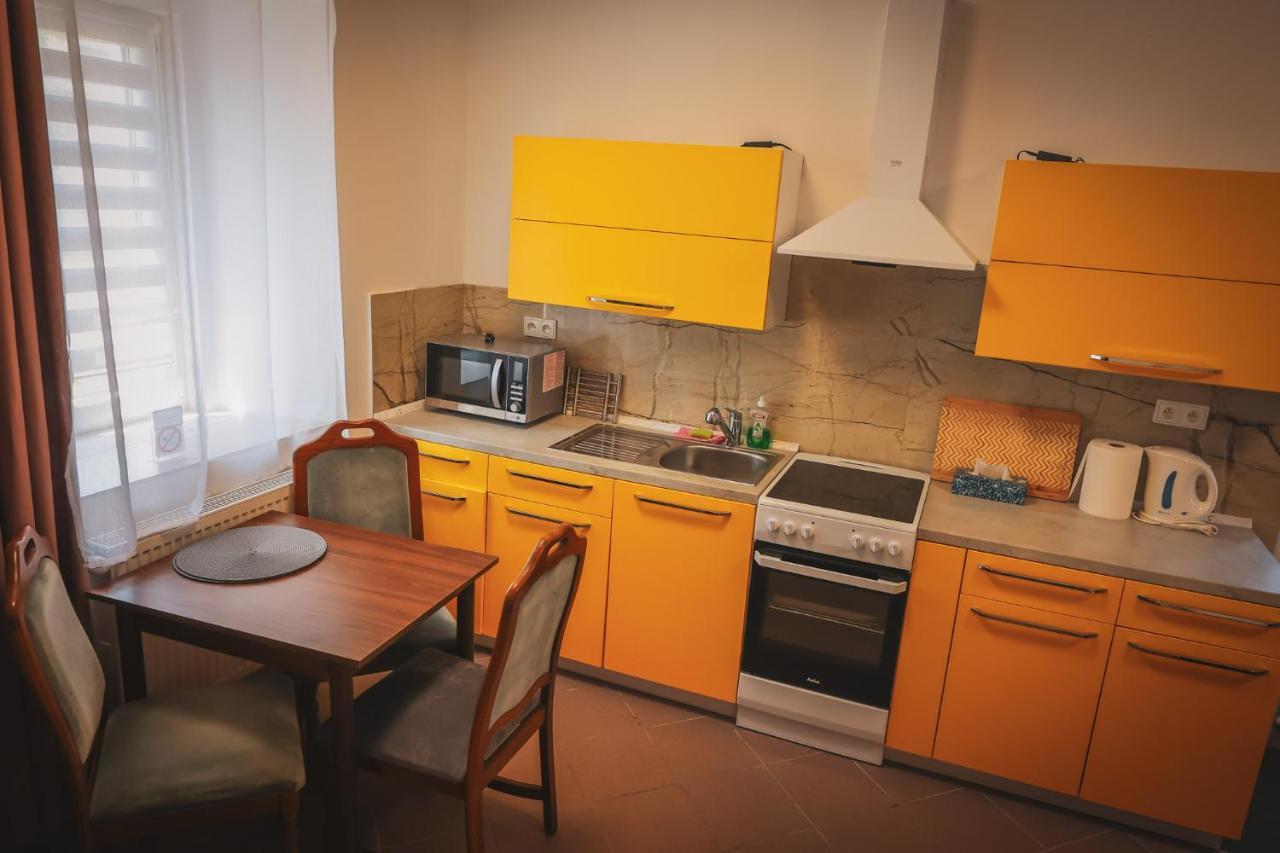Hotel Apartment Faraon Rumburk Luaran gambar